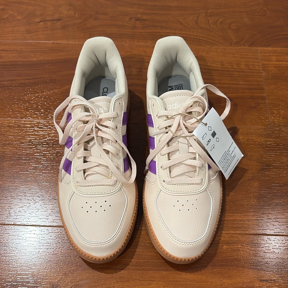 Adidas Sneakers